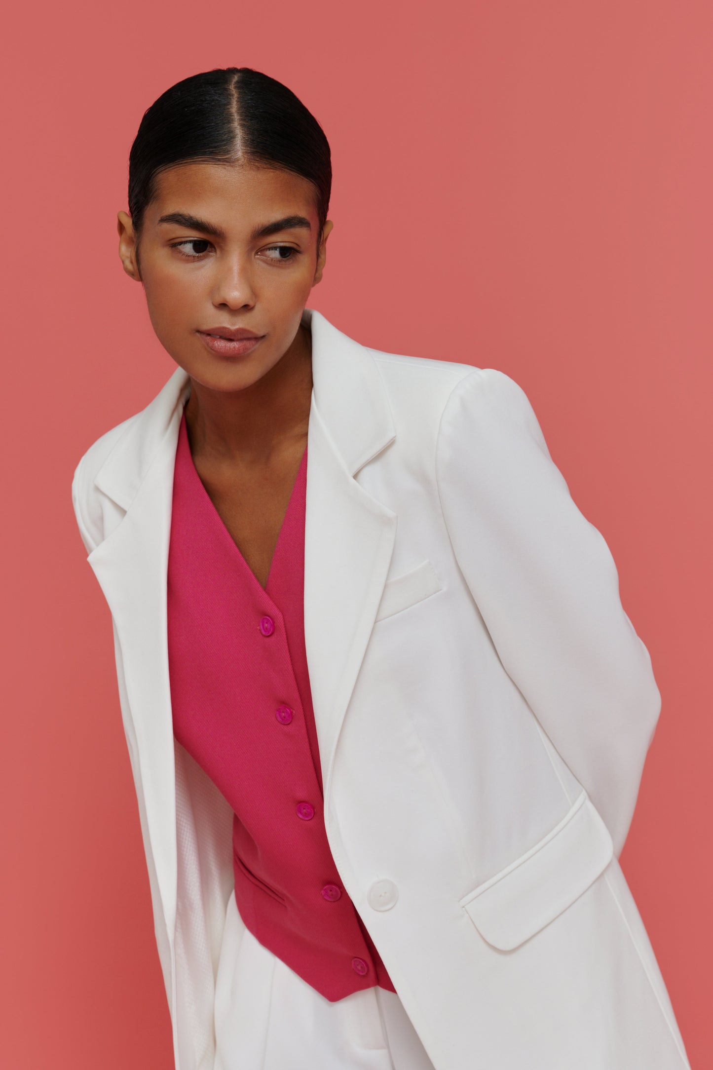 Chic white blazer outfit
