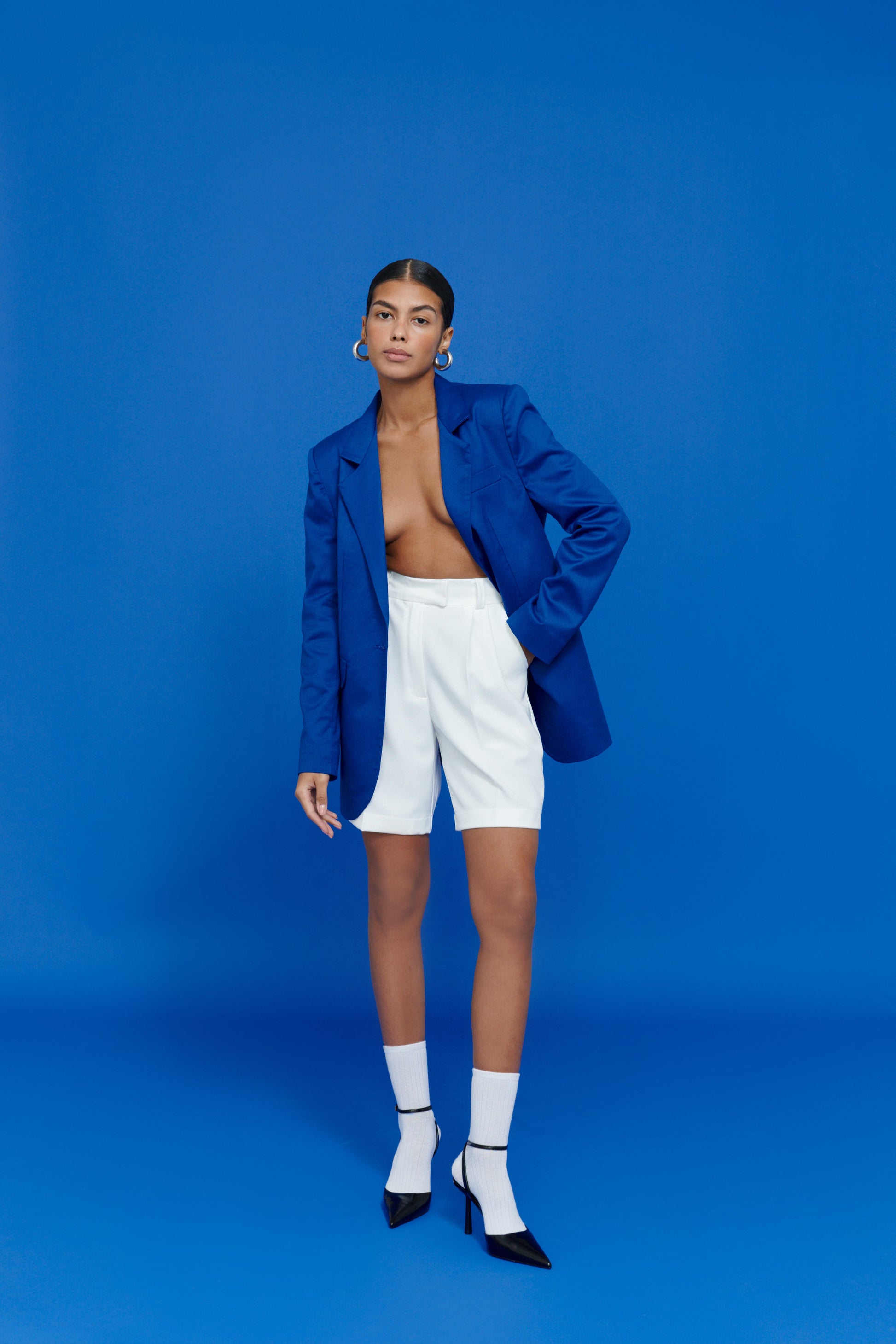 Electric Blazer outfit with white skirt – chic tailored look