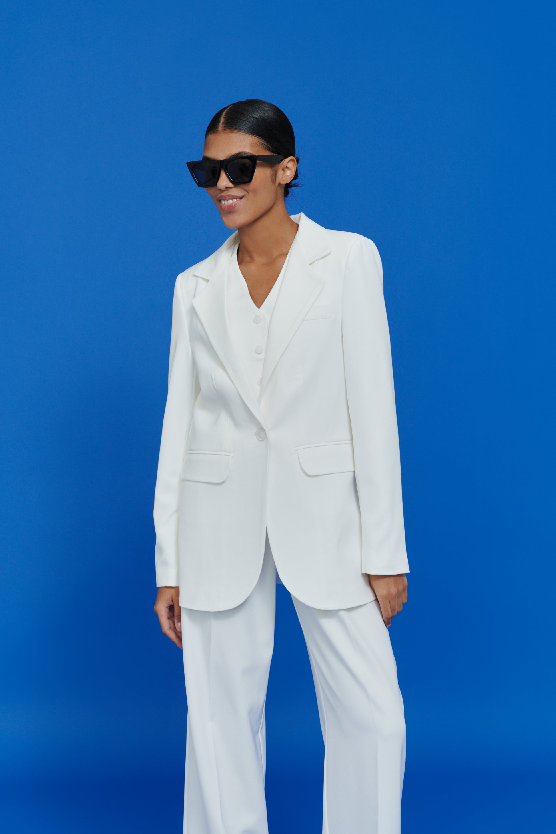 Premium women’s white vest – fashion co-ord set