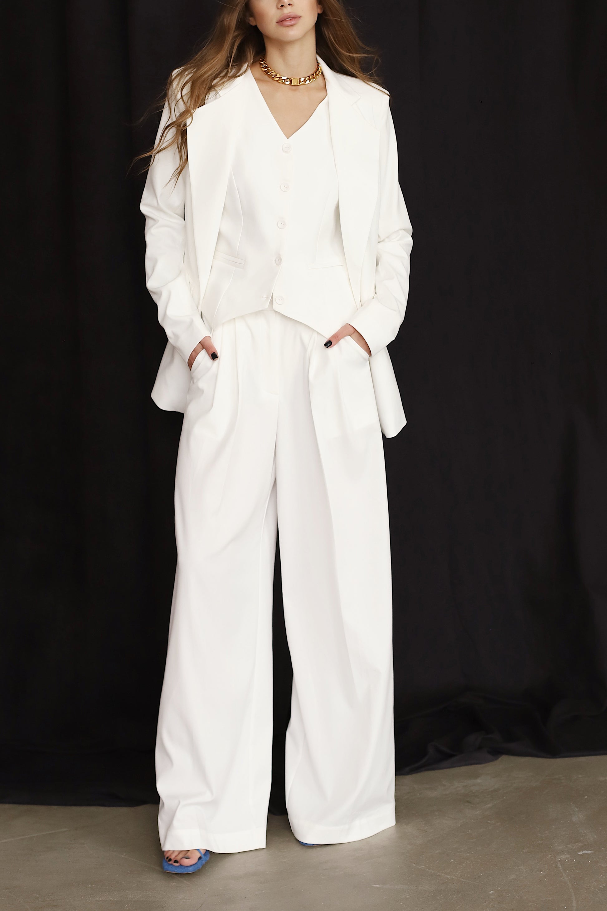 Wide-leg white pants, premium tailored trousers